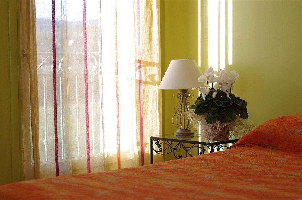 Hotel La Bastide D'Iris Vagnas Bagian luar foto